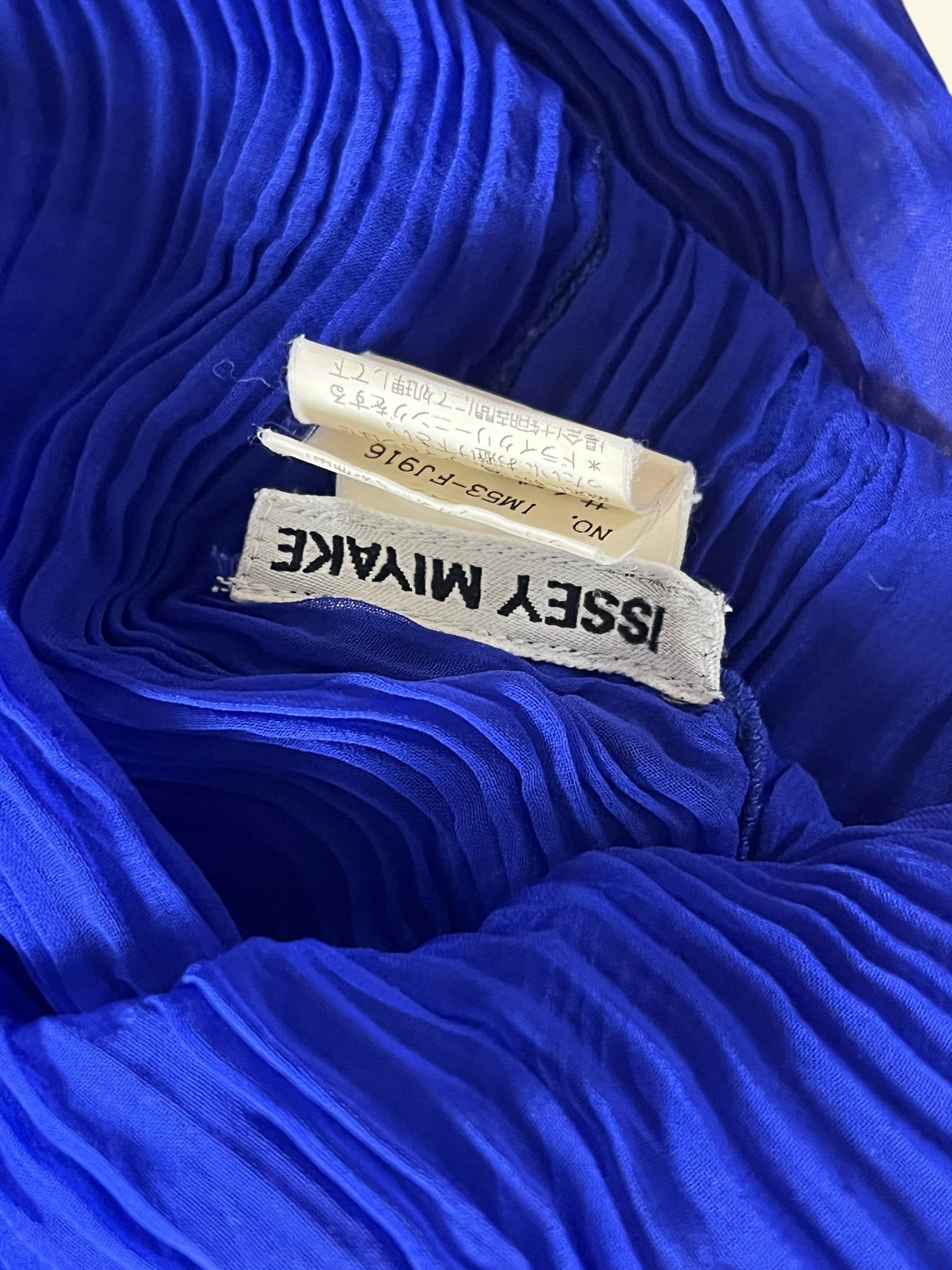 Issey Miyake - Chiffon Twist Sweater Blue